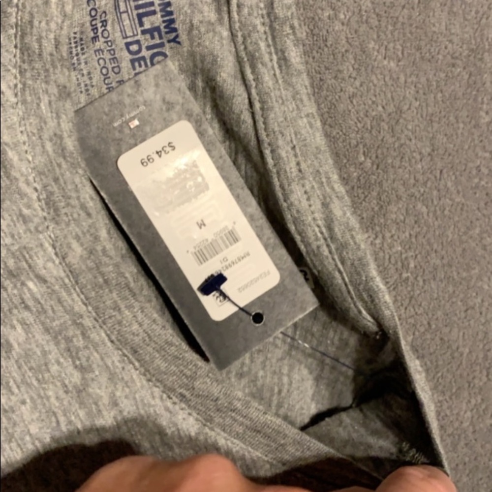 Cropped Tommy Tee - Picture 4 of 4